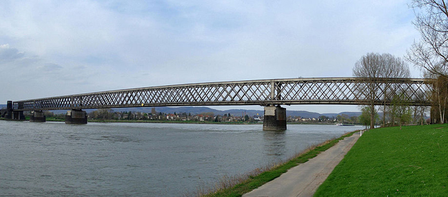 Urmitzer Eisenbahnbrucke